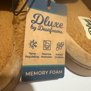 Dearfoams Deluxe Memory Foam Slippers in Tan
